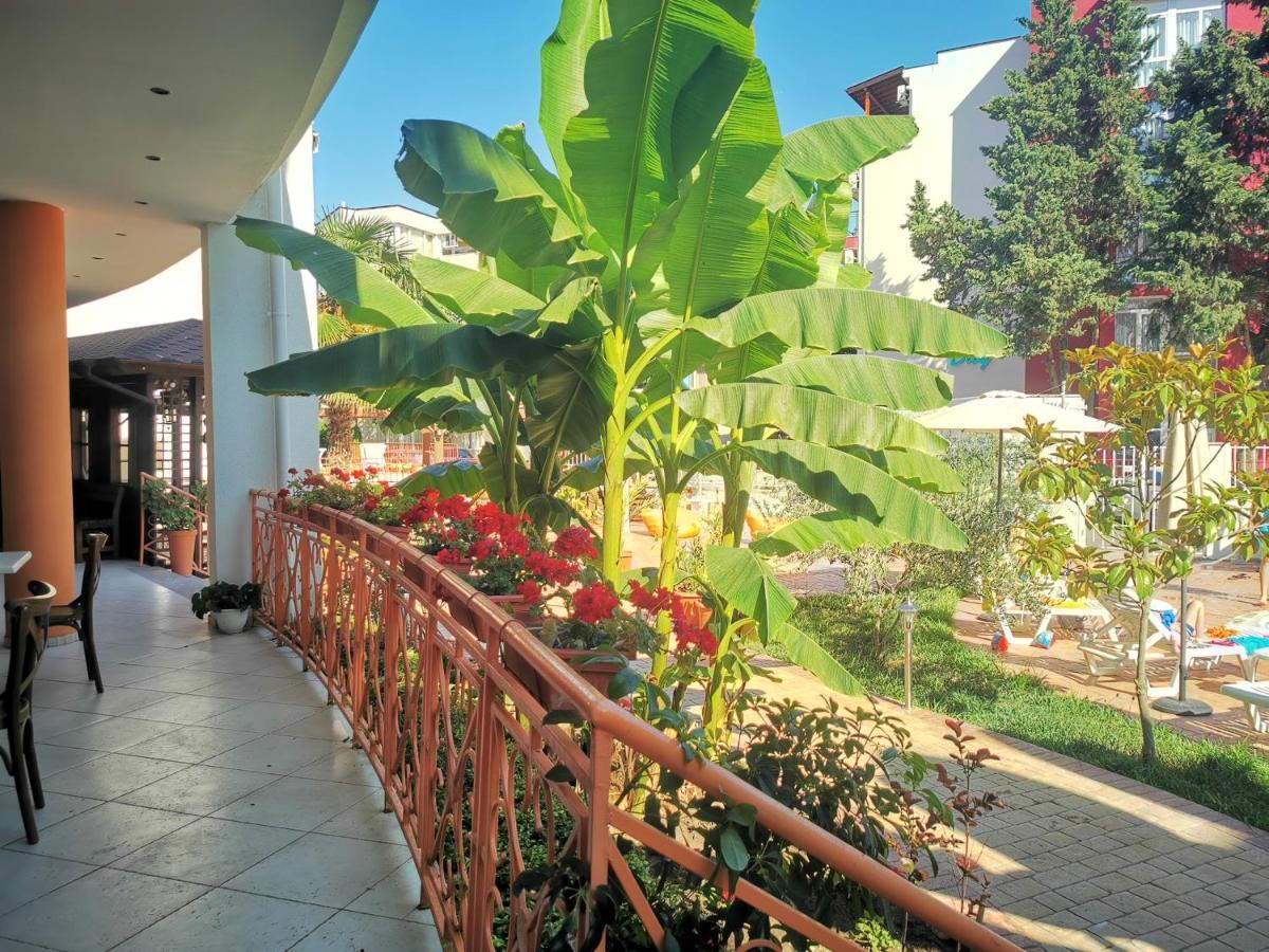 Copacabana Hotel Ravda Exterior photo