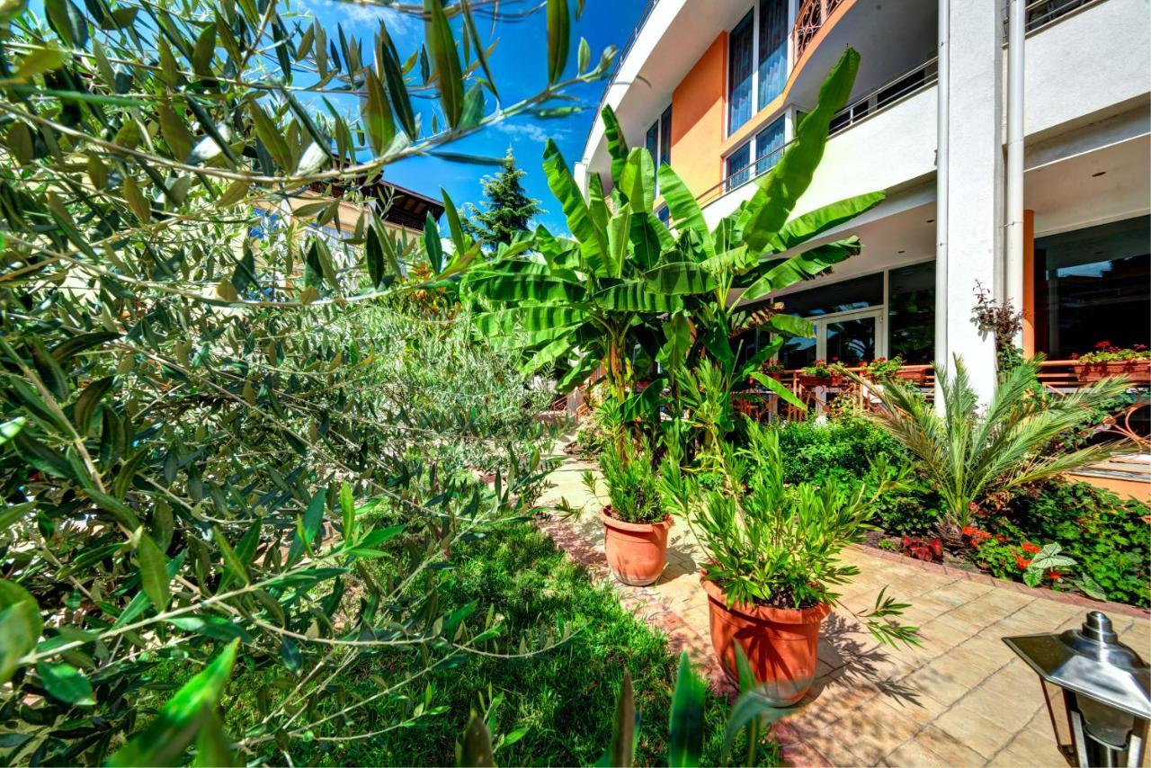 Copacabana Hotel Ravda Exterior photo